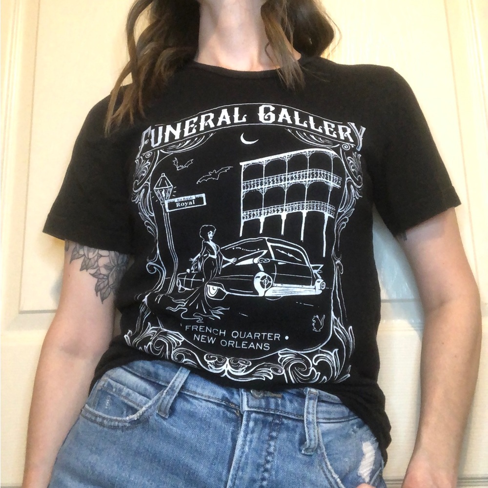 Funeral Gallery New Orleans t shirt Small